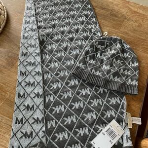 Michael Kors Gray and Black Geometric Scarf